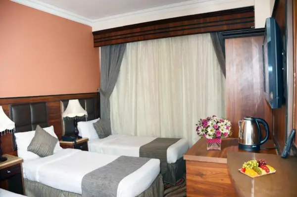 Hayah Plaza Hotel 8
